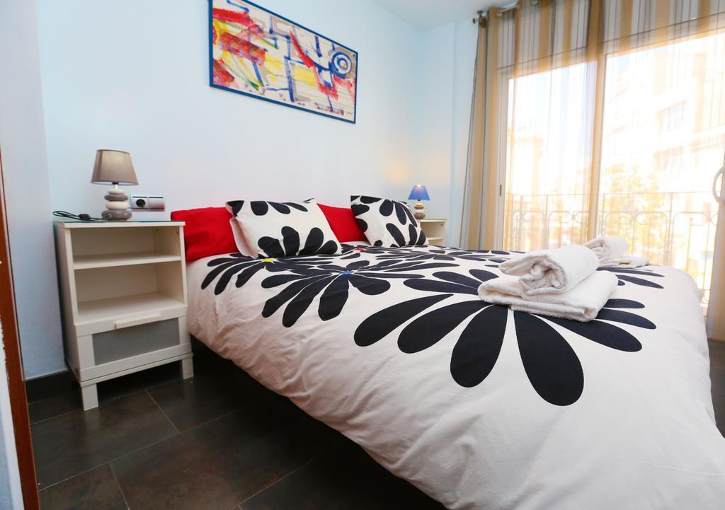 Apartamentos La Torre Камбрильс Номер фото