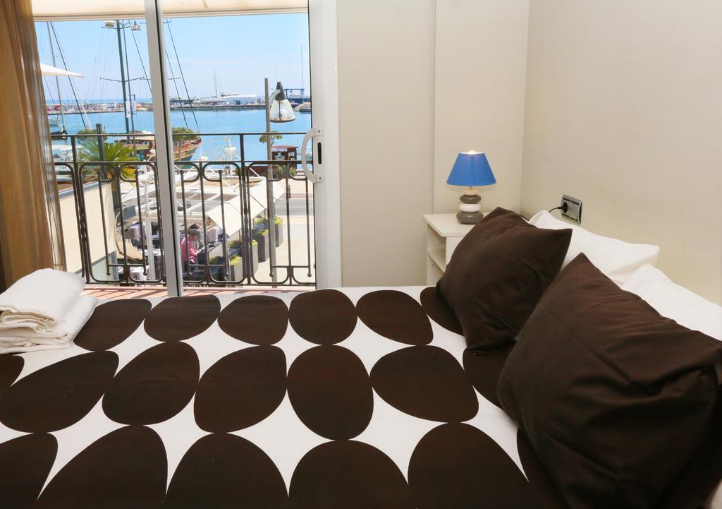 Apartamentos La Torre Камбрильс Номер фото