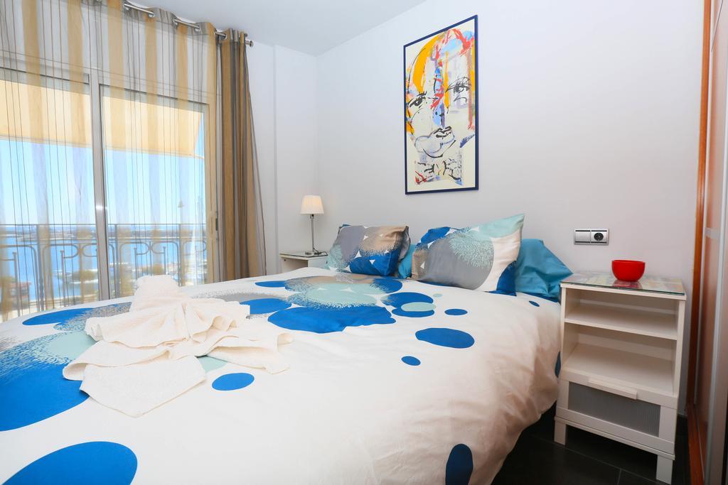 Apartamentos La Torre Камбрильс Экстерьер фото
