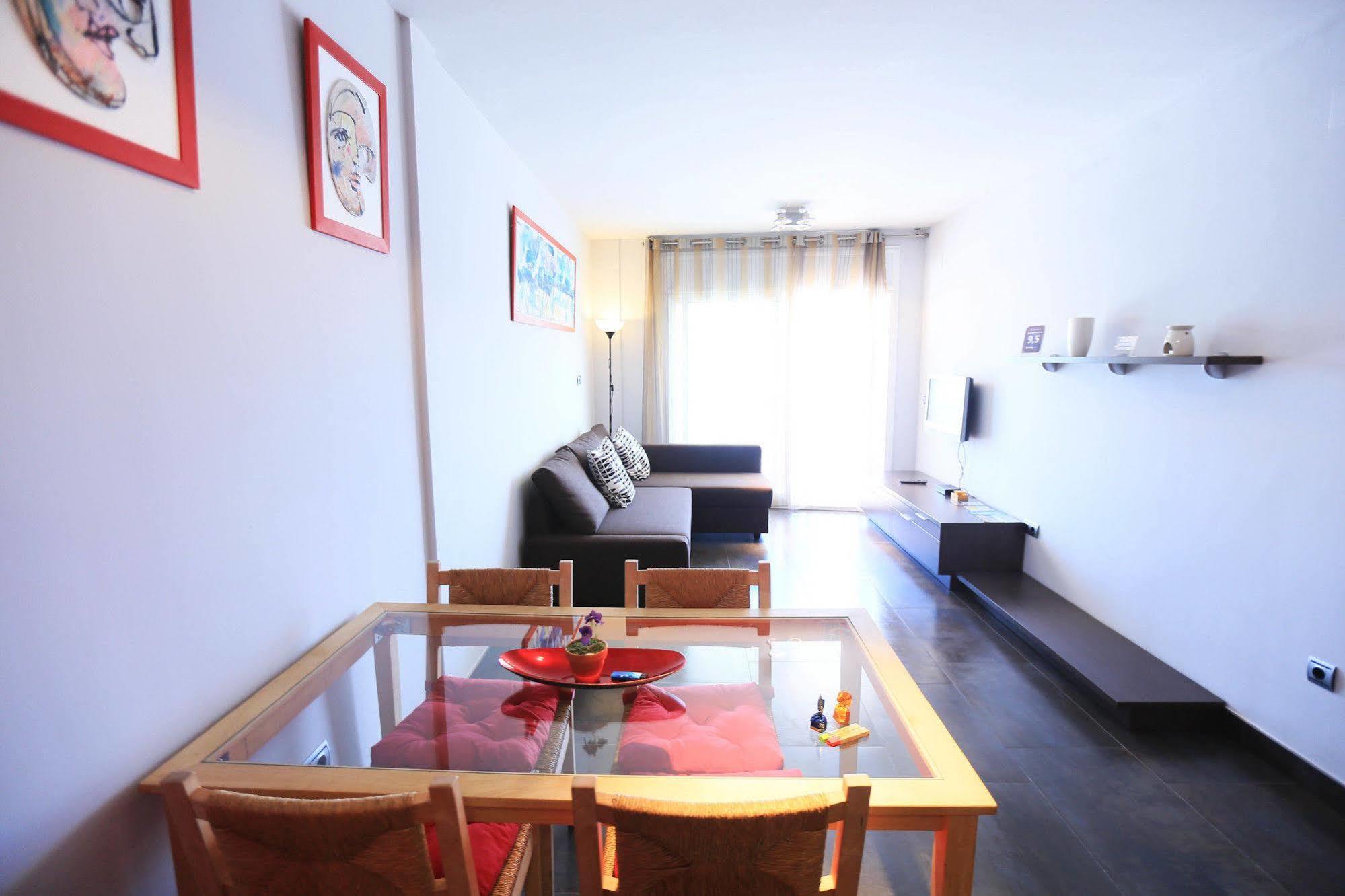 Apartamentos La Torre Камбрильс Экстерьер фото