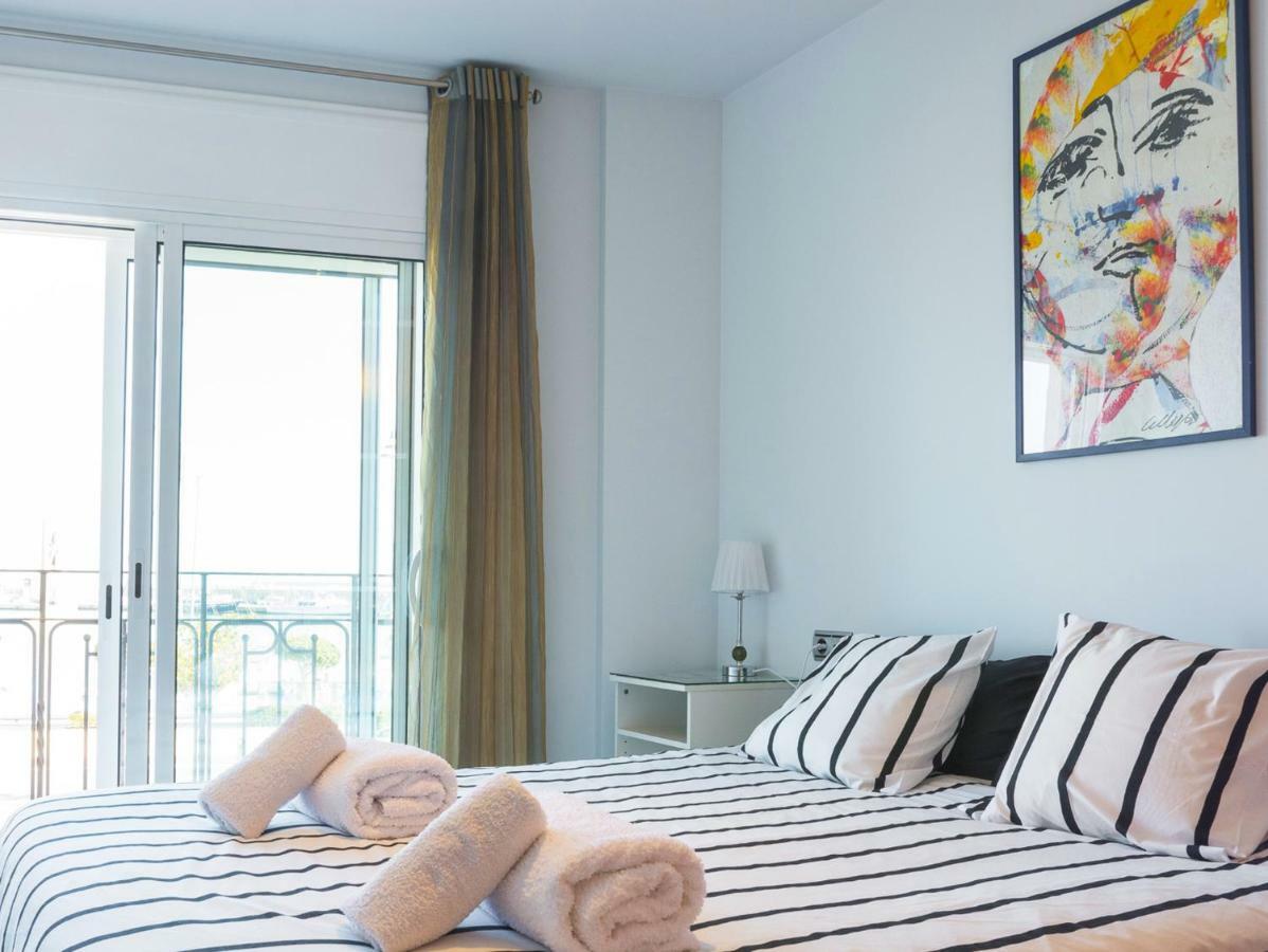 Apartamentos La Torre Камбрильс Экстерьер фото